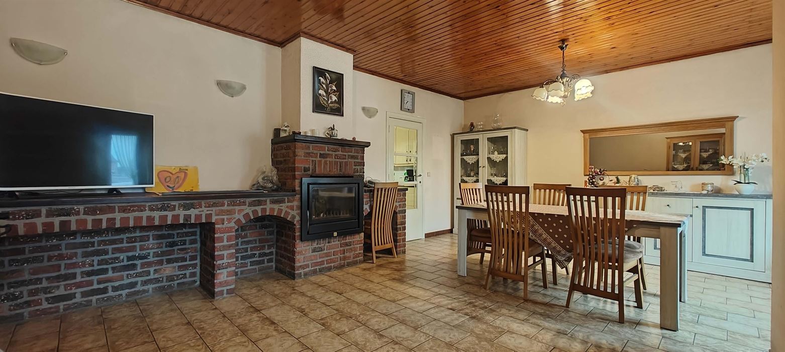 Te renoveren woning met 3 slaapkamers