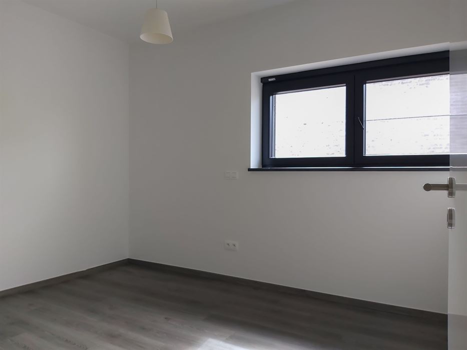 Instapklare patiowoning met 3 slaapkamers en 2 autostaanplaatsen in het rustige Uikhoven/Maasmechelen!