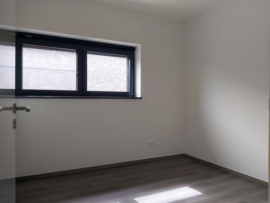 Instapklare patiowoning met 3 slaapkamers en 2 autostaanplaatsen in het rustige Uikhoven/Maasmechelen!