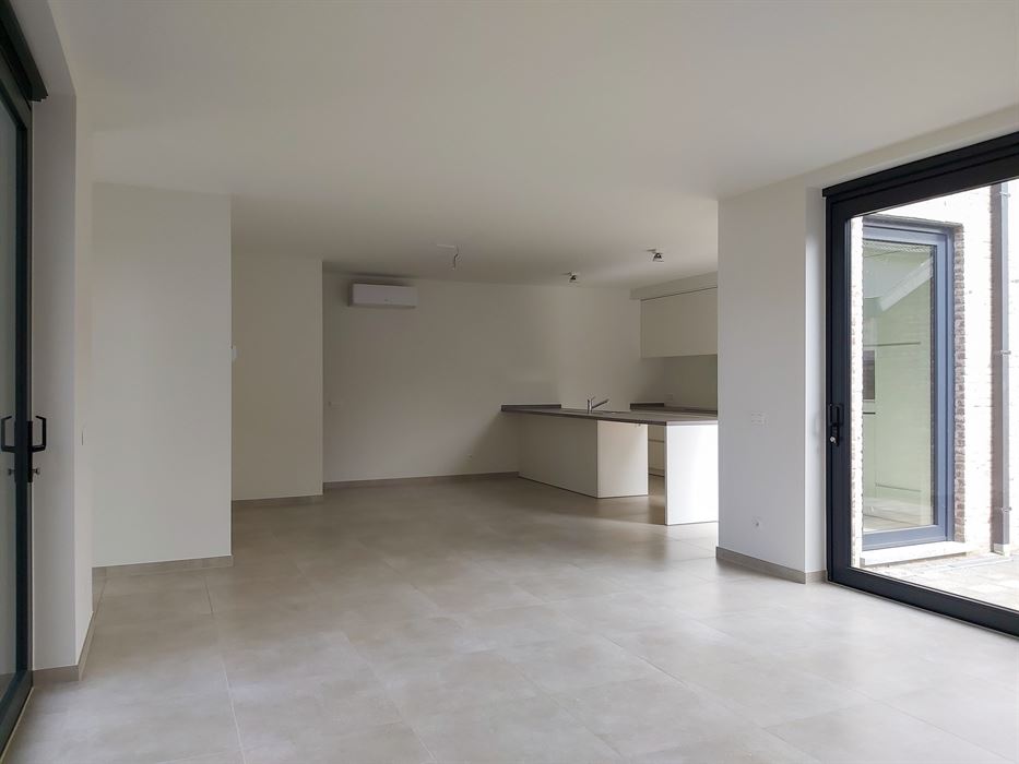 Instapklare patiowoning met 3 slaapkamers en 2 autostaanplaatsen in het rustige Uikhoven/Maasmechelen!