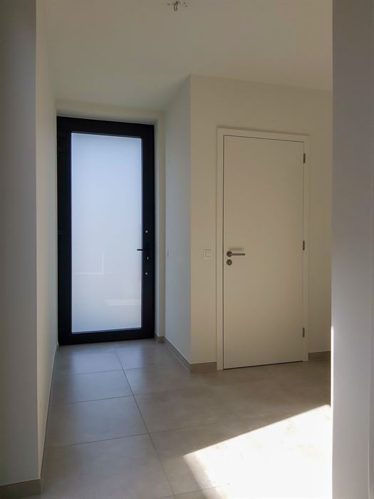 Instapklare patiowoning met 3 slaapkamers en 2 autostaanplaatsen in het rustige Uikhoven/Maasmechelen!