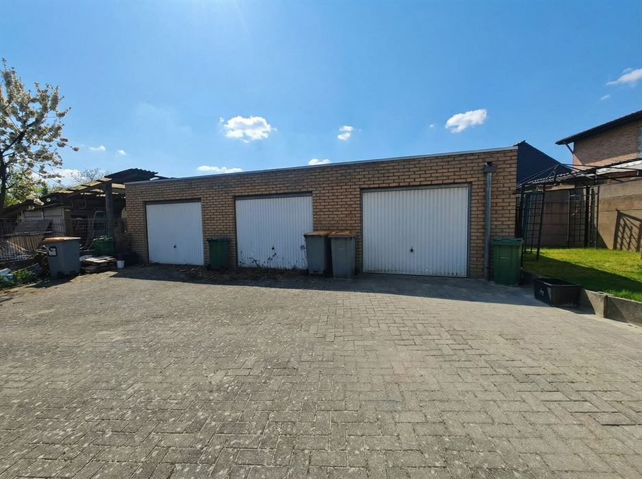 Duplex appartement voorzien van 2 slaapkamers en een aparte garage