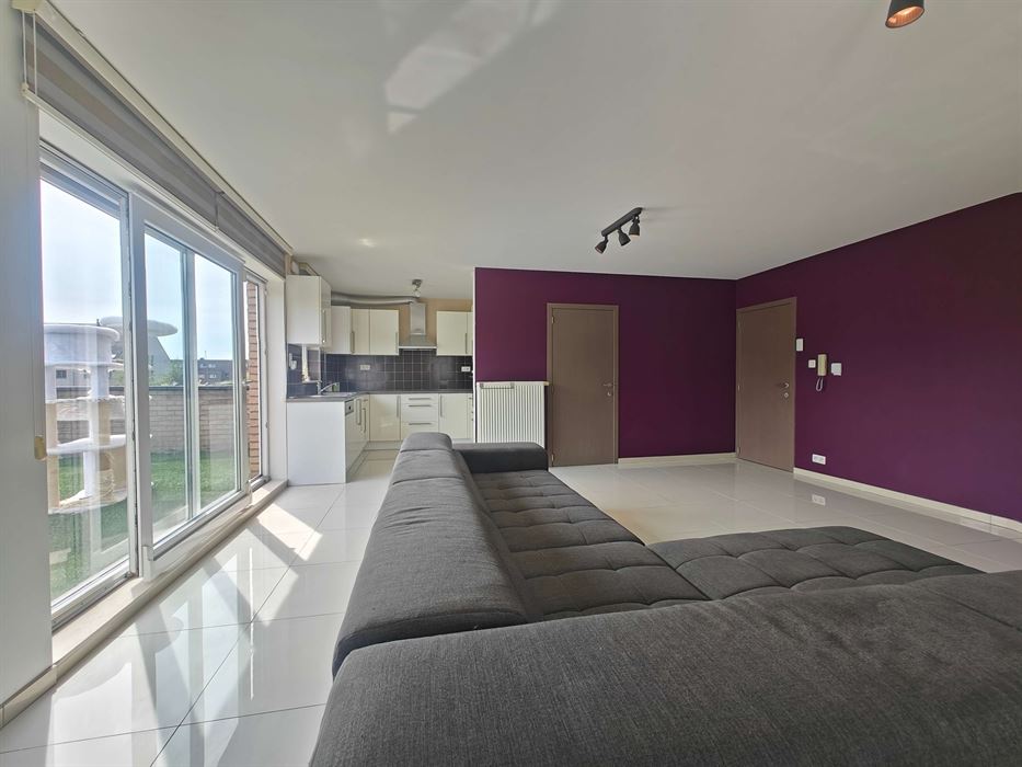 Duplex appartement voorzien van 2 slaapkamers en een aparte garage