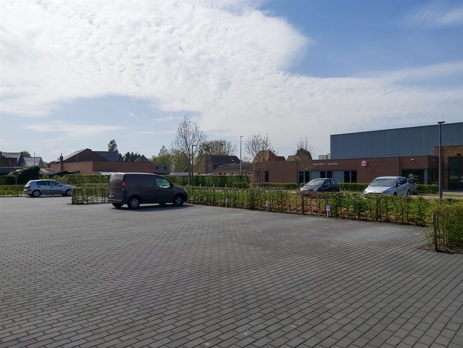 Instapklare patiowoning met 3 slaapkamers en 2 autostaanplaatsen in het rustige Uikhoven/Maasmechelen!
