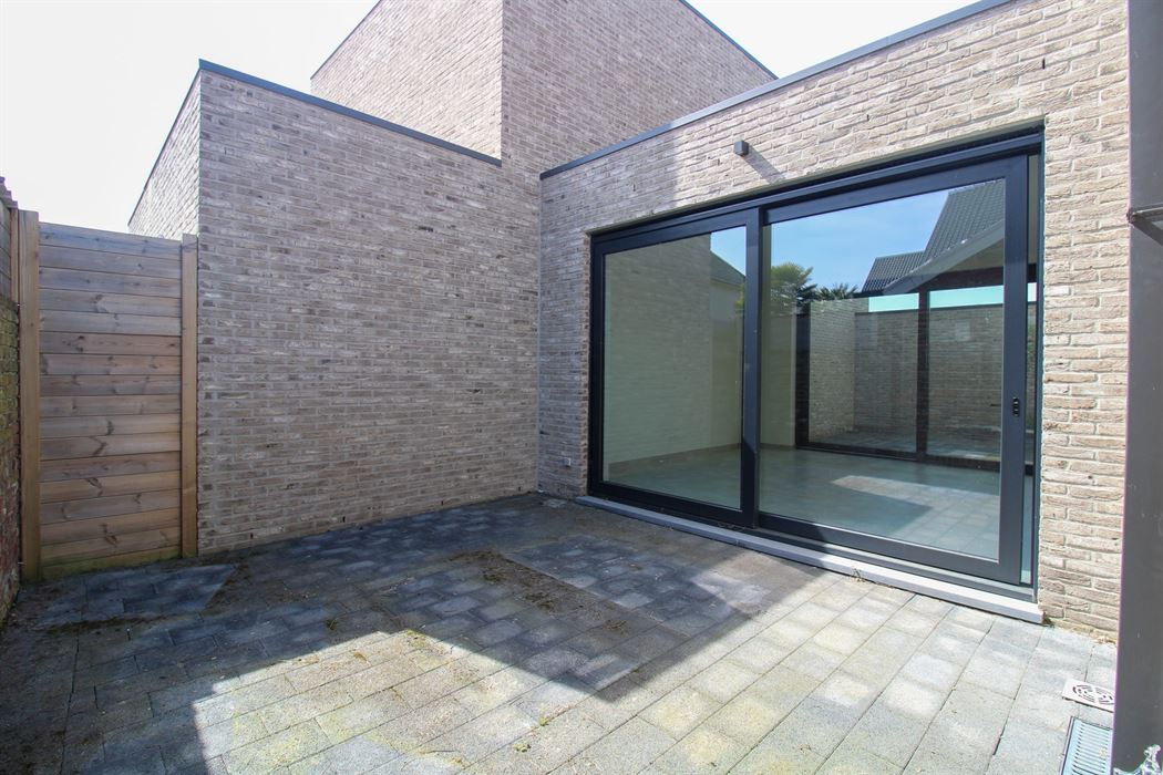 Instapklare patiowoning met 3 slaapkamers en 2 autostaanplaatsen in het rustige Uikhoven/Maasmechelen!