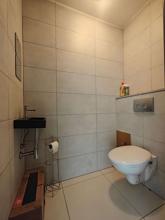 Duplex appartement voorzien van 2 slaapkamers en een aparte garage