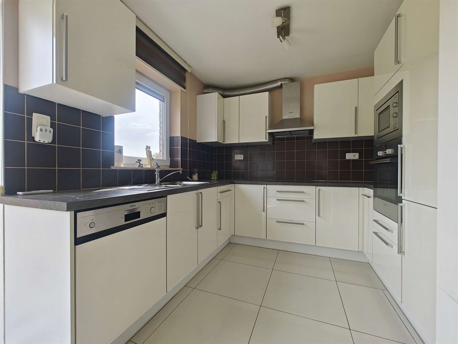 Duplex appartement voorzien van 2 slaapkamers en een aparte garage