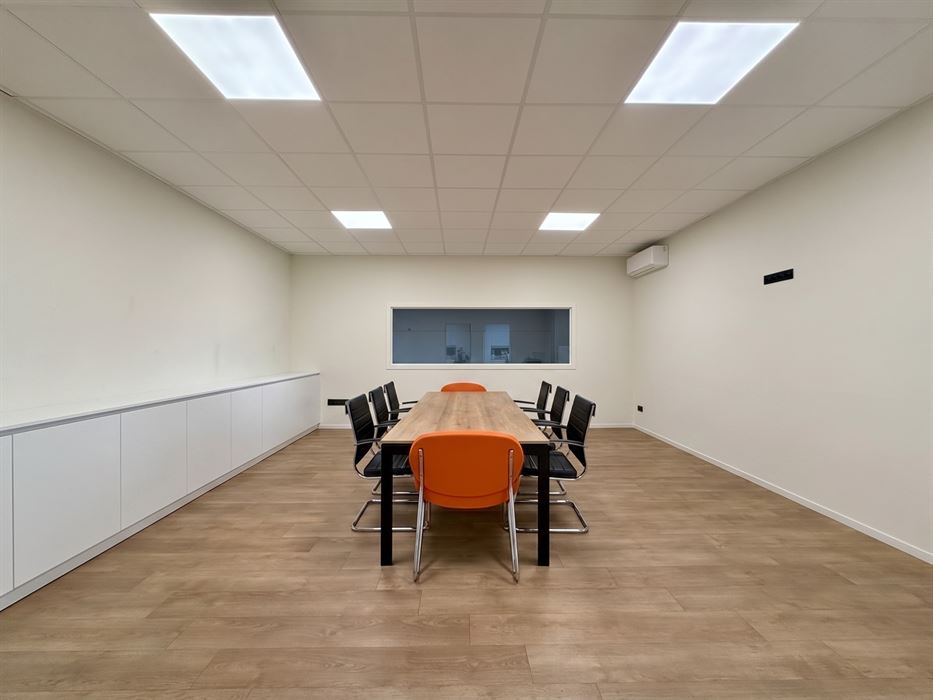 Instapklare KMO-unit op toplocatie – vandaag starten zonder zorgen