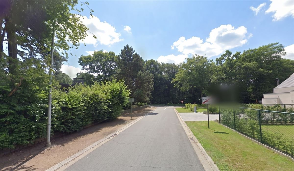 Grond voor open bebouwing op een perceel van 9are 65ca