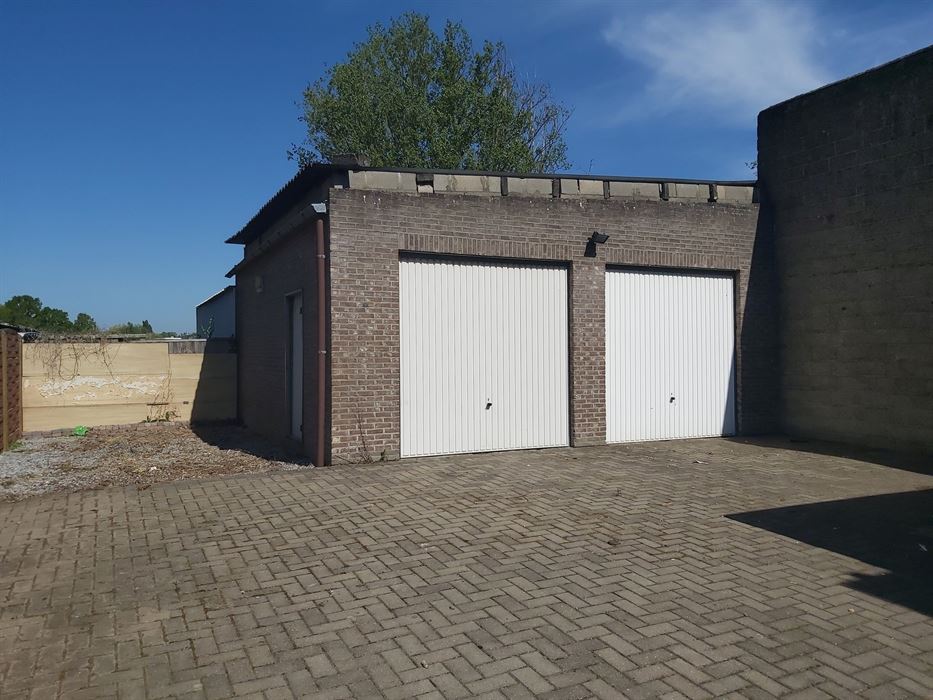 Karaktervolle gezinswoning met dubbele garage op perceel van 5a71ca in Opgrimbie/Maasmechelen