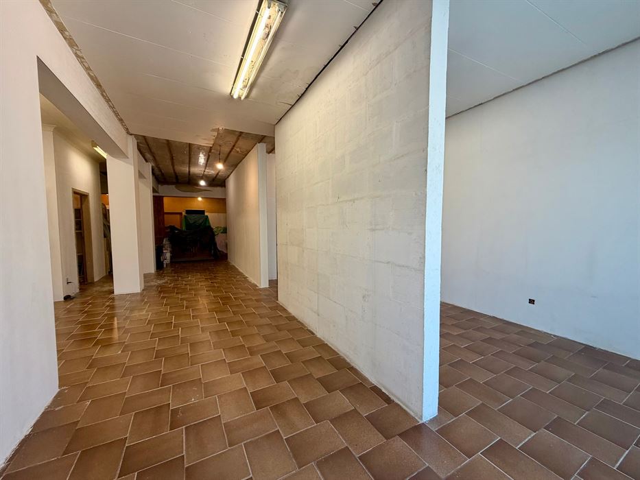 Woning met handelspand of projectgrond!