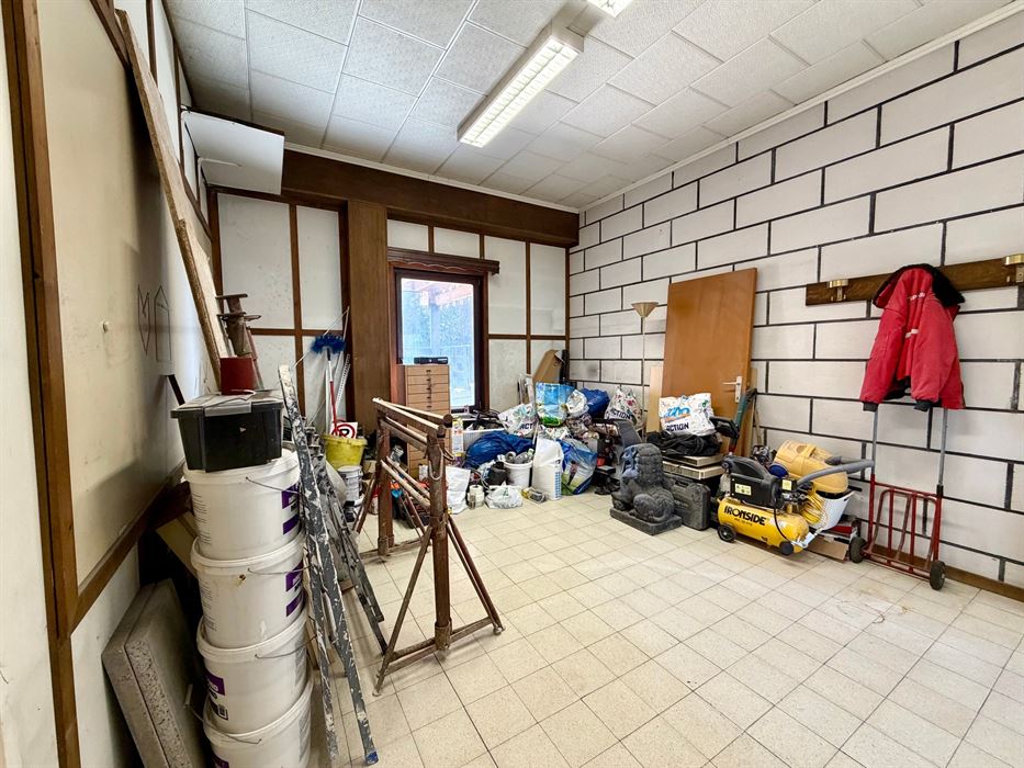 Woning met handelspand of projectgrond!