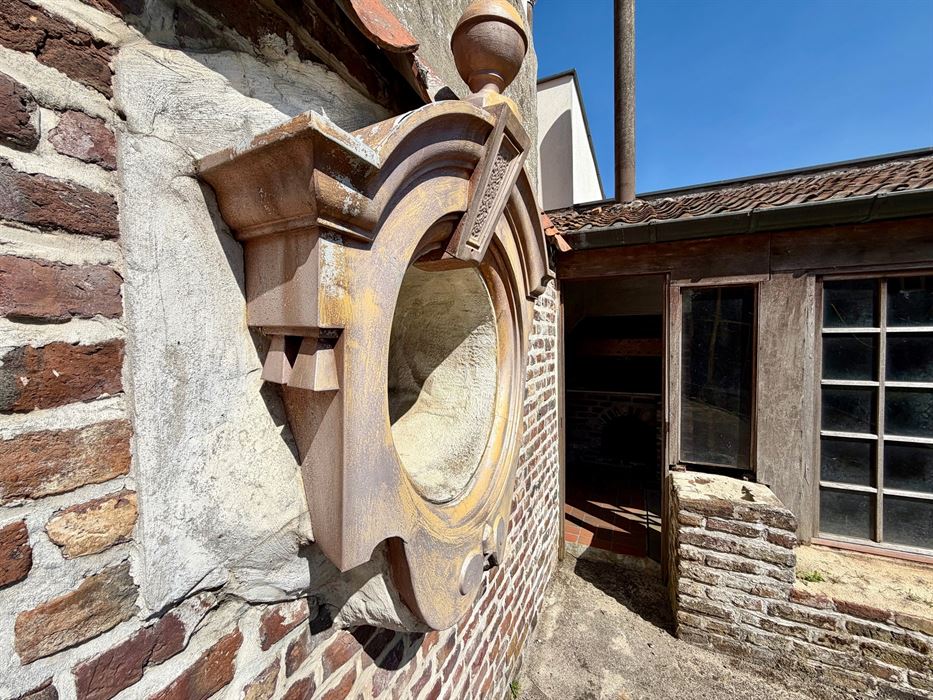 Woning met handelspand of projectgrond!