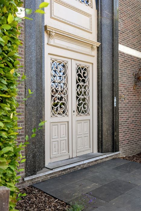 Waar luxe, visibiliteit en commerciële kansen samenkomen.