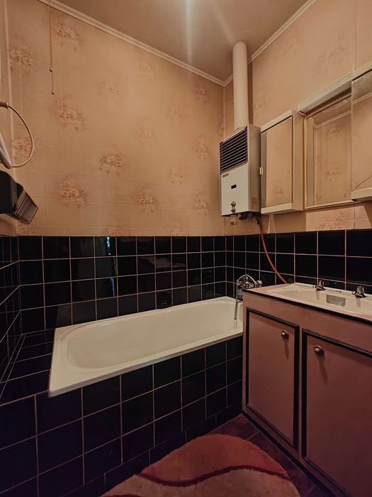 Te renoveren, vrijstaande woning in een gezellige woonwijk