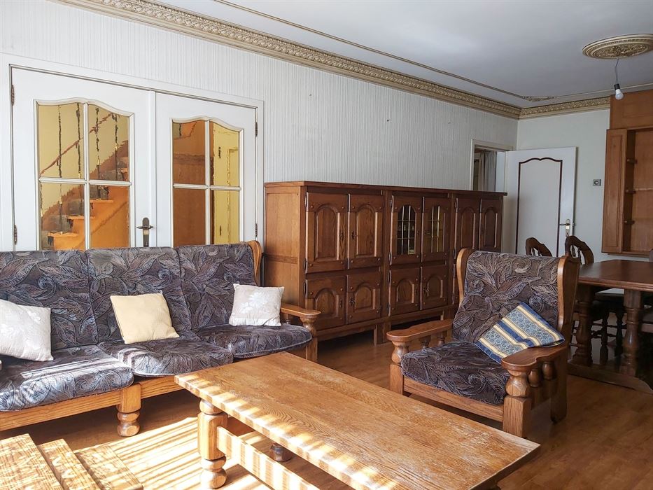 Te renoveren woning met 3 slaapkamers, garage en tuin in Maasmechelen!