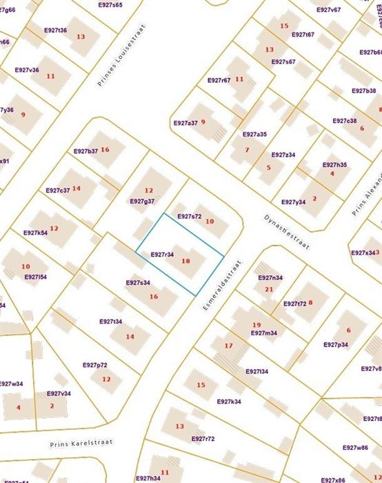 Te renoveren, vrijstaande woning in een gezellige woonwijk
