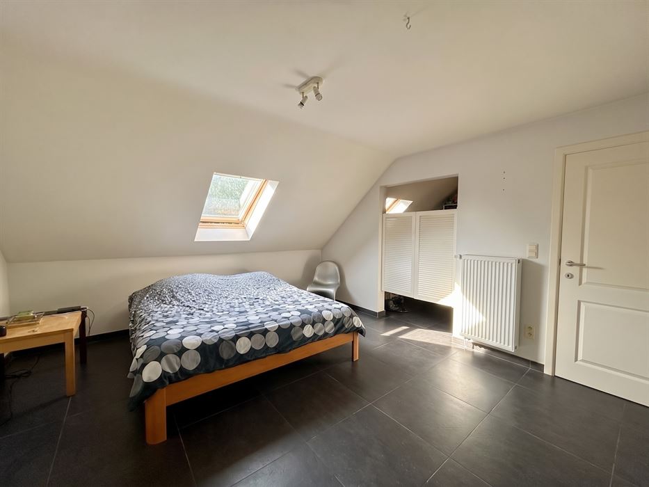 Ruim wonen op een toplocatie in Lanklaar met alle comfort, 2 terrassen en garagebox inbegrepen.