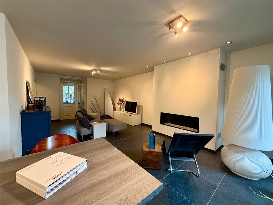 Ruim wonen op een toplocatie in Lanklaar met alle comfort, 2 terrassen en garagebox inbegrepen.