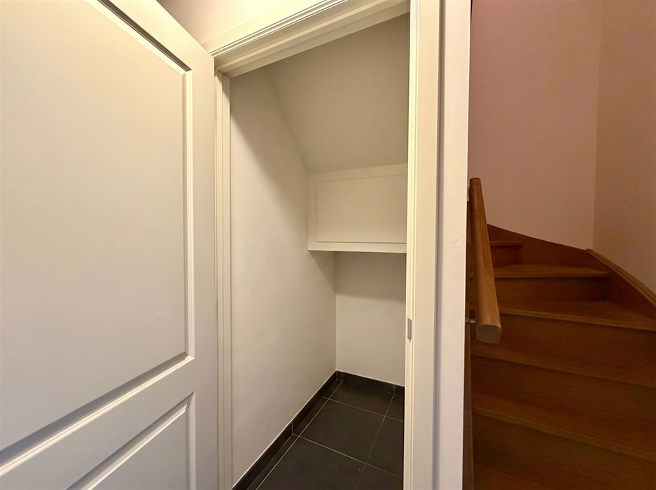 Ruim wonen op een toplocatie in Lanklaar met alle comfort, 2 terrassen en garagebox inbegrepen.