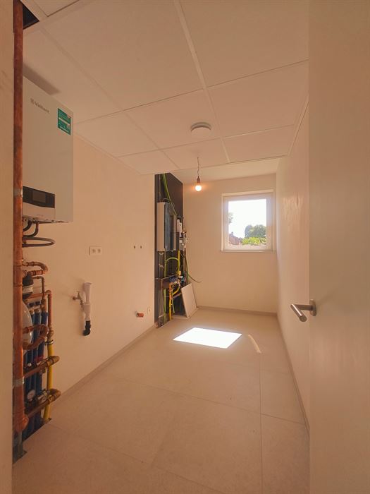 Instapklare nieuwbouwwoning met 3 slaapkamers in een rustige, kindvriendelijke buurt van Maasmechelen.
