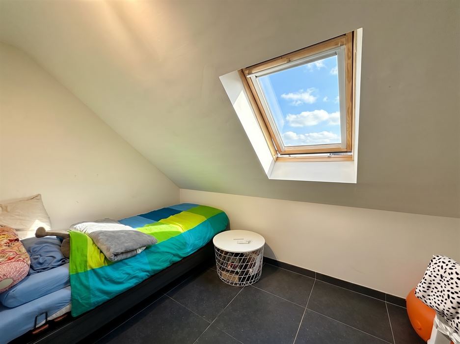 Ruim wonen op een toplocatie in Lanklaar met alle comfort, 2 terrassen en garagebox inbegrepen.