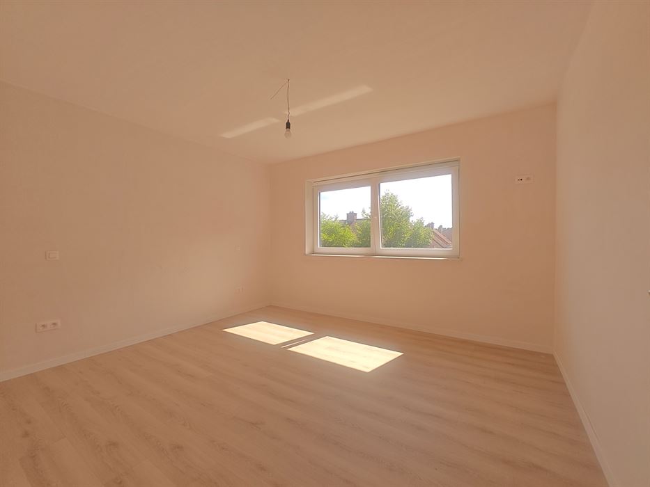 Instapklare nieuwbouwwoning met 3 slaapkamers in een rustige, kindvriendelijke buurt van Maasmechelen.