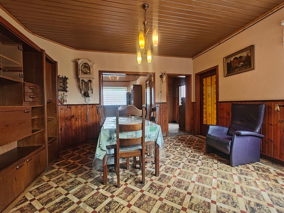 Te renoveren mijnwerkerswoning met 4 slaapkamers en extra kangoeroegedeelte