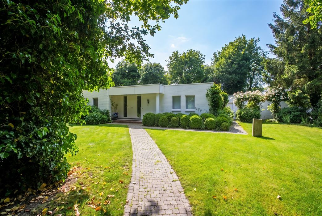 Vrijstaande villa op toplocatie aan de Zilverkust in Lanaken