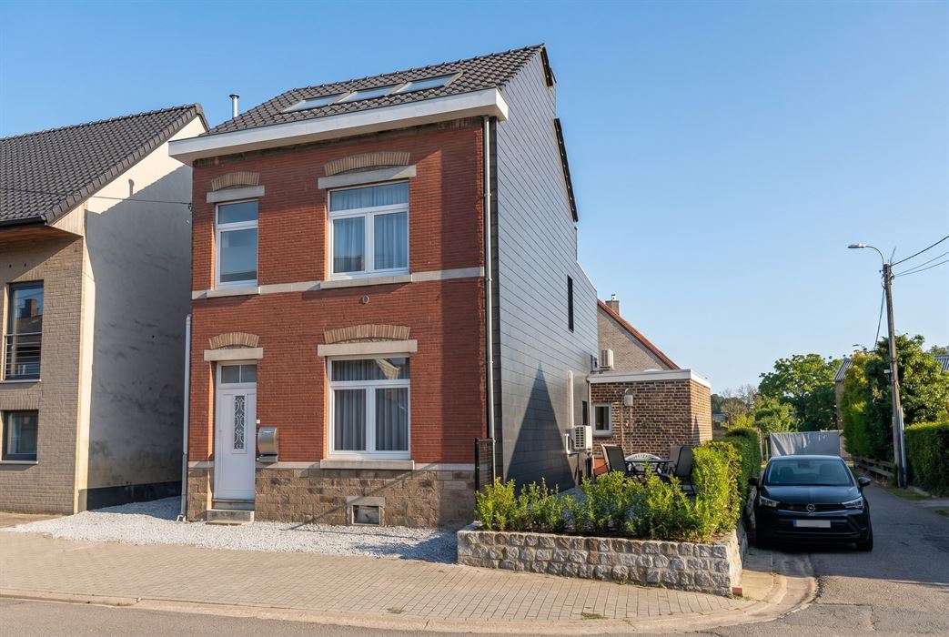 Gerenoveerde woning (213m²) met 4 slaapkamers in het rustige Moelingen (Voeren)