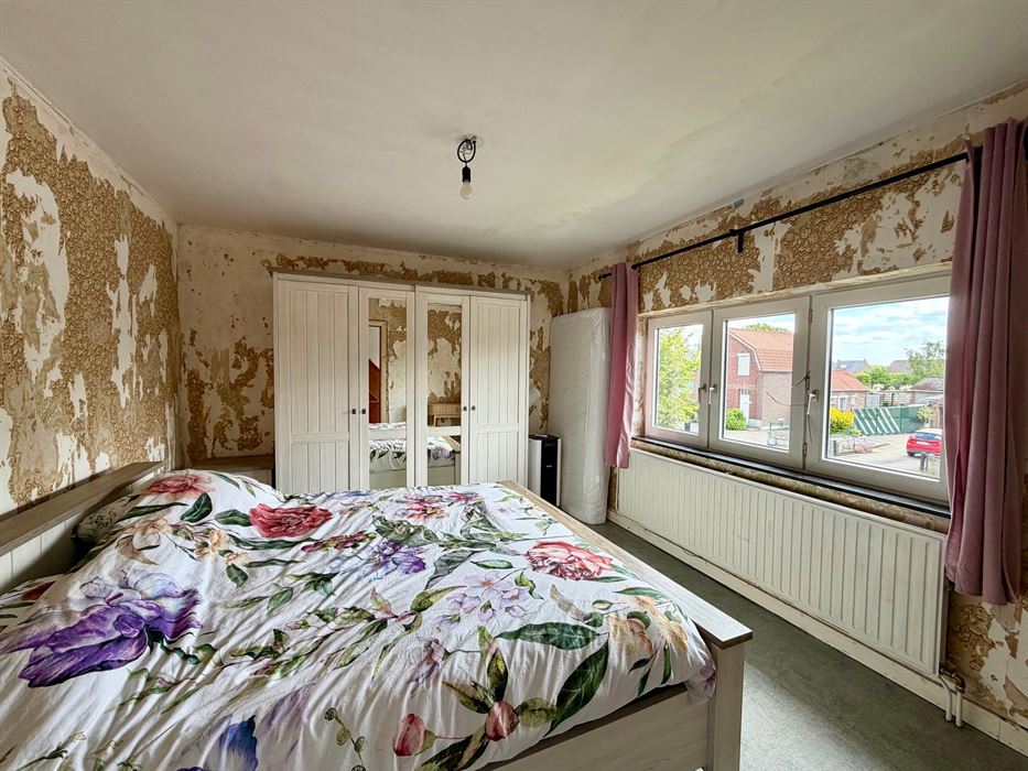Renovatieproject met enorm potentieel op een ruim perceel van 9a85ca.
