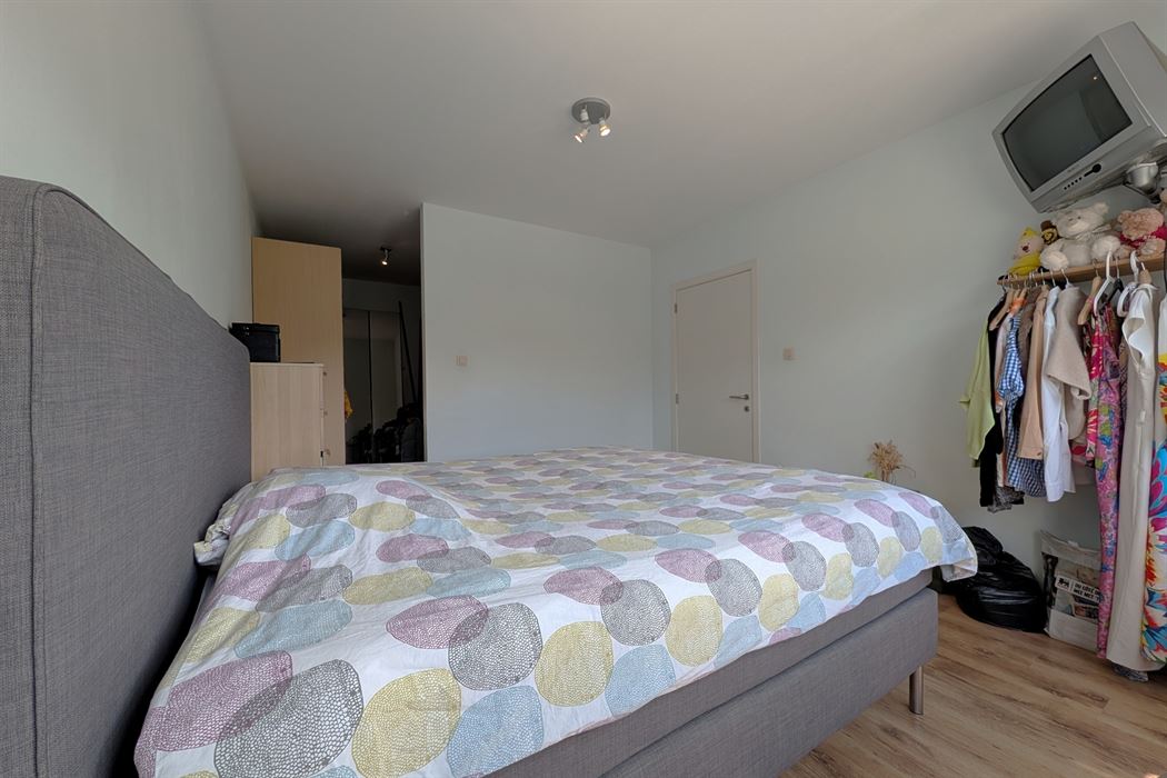 Instapklare halfopen woning met 3 slaapkamers en zwembad te Bilzen