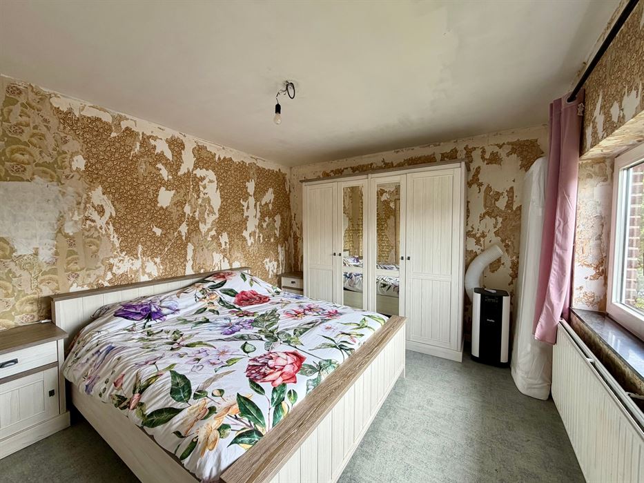 Renovatieproject met enorm potentieel op een ruim perceel van 9a85ca.