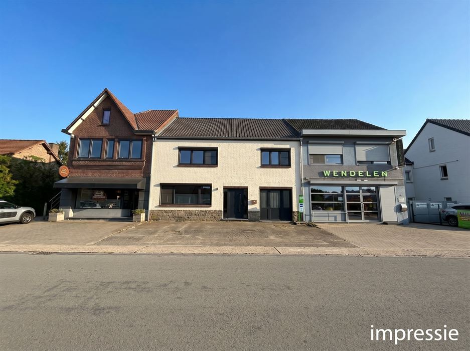 Ruime gezinswoning met 4 slaapkamers!
