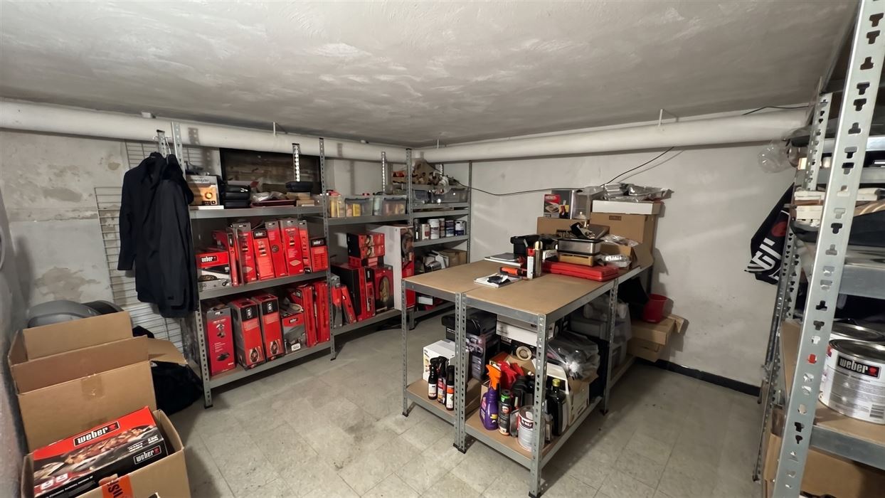 Vrijstaande gelijkvloerse woning op een perceel van 18a30ca.
