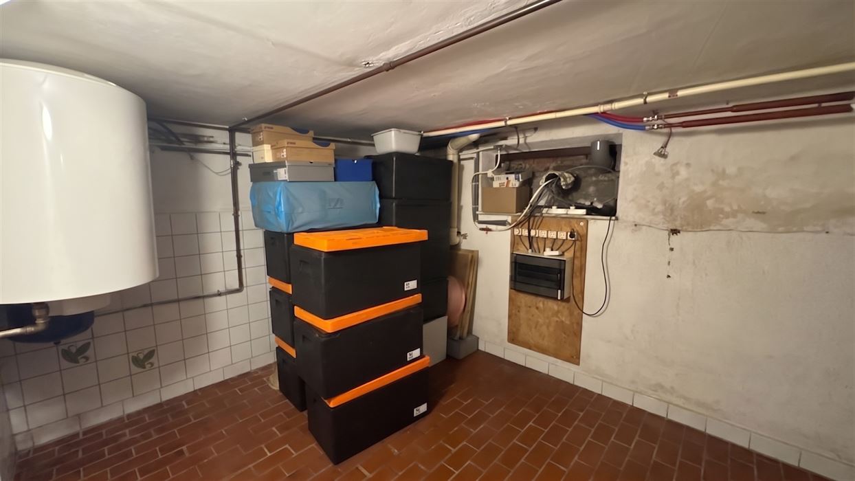 Vrijstaande gelijkvloerse woning op een perceel van 18a30ca.