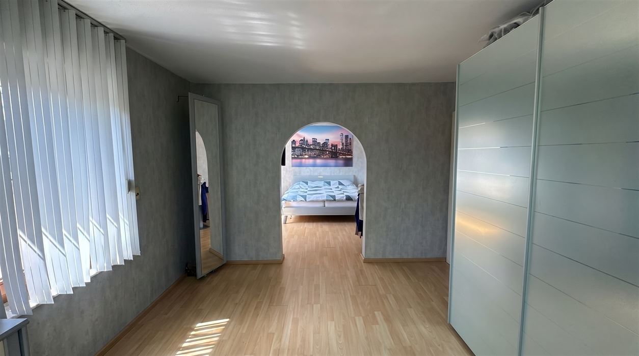 Vrijstaande gelijkvloerse woning op een perceel van 18a30ca.