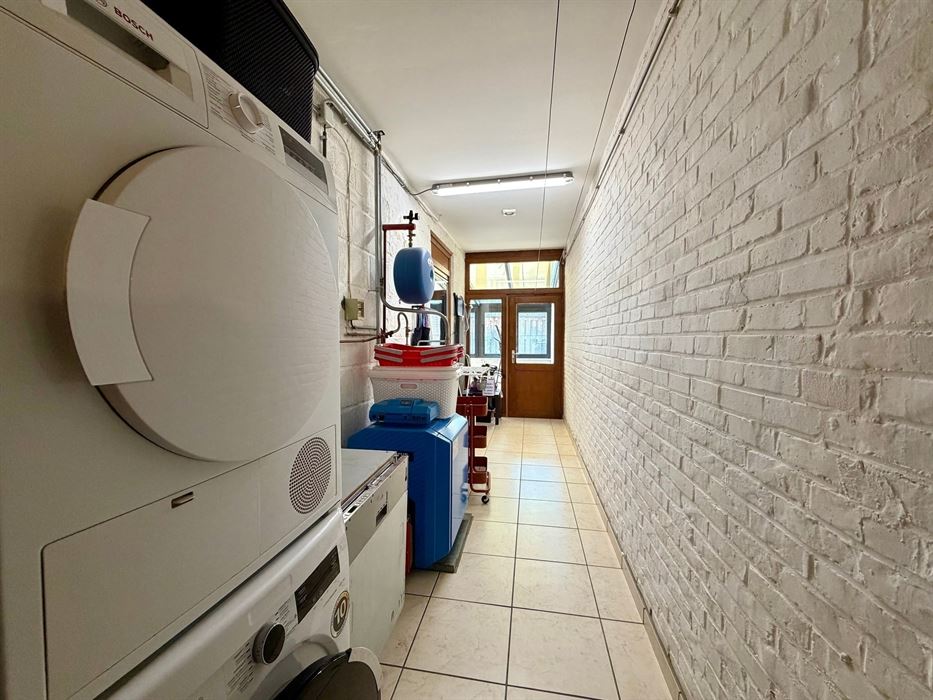 Ruime gezinswoning met 4 slaapkamers!