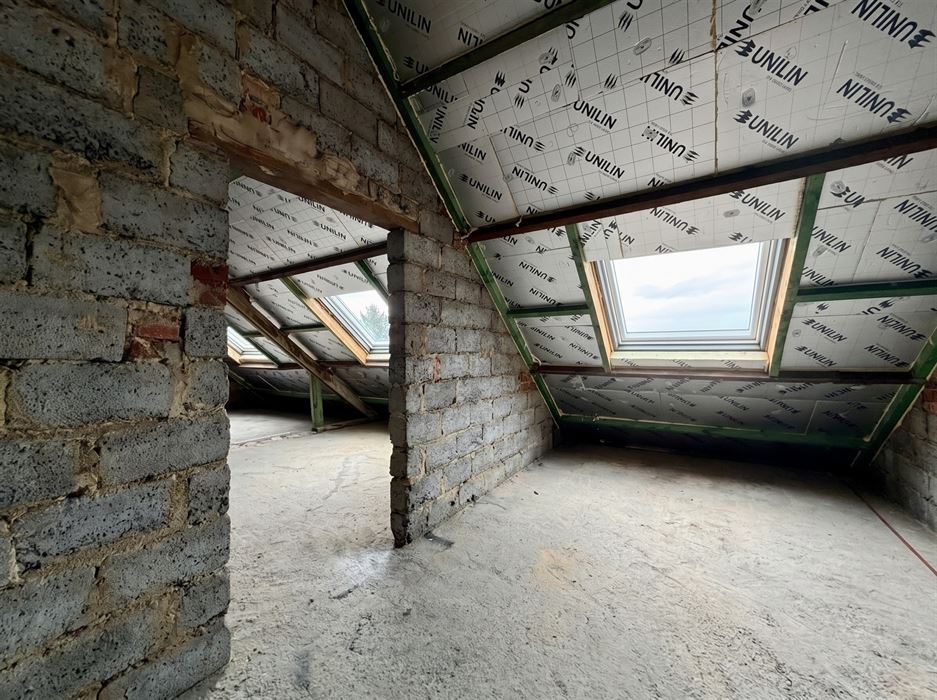 Ruime gezinswoning met 4 slaapkamers!