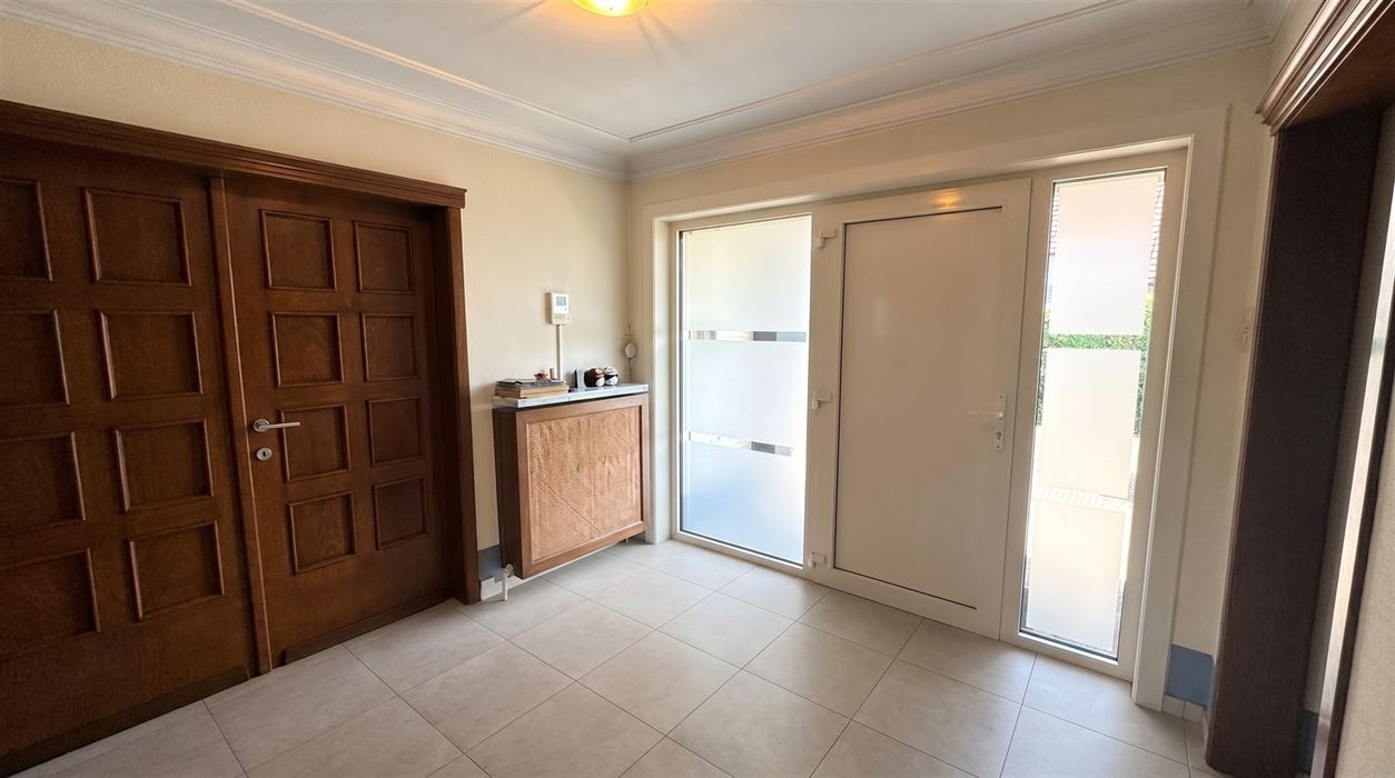 Vrijstaande gelijkvloerse woning op een perceel van 18a30ca.