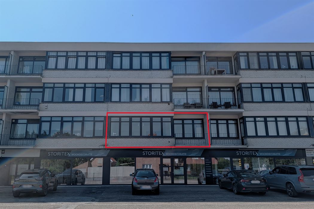 Instapklaar gerenoveerd appartement met 2 slaapkamers en 2 terrassen