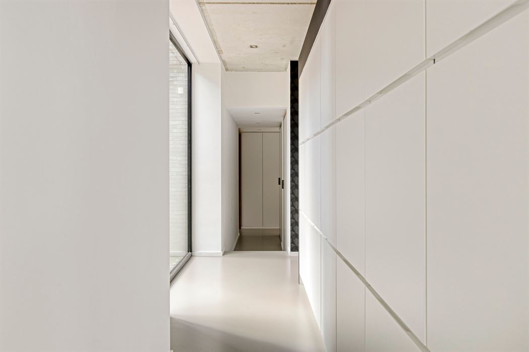 Exclusief wonen waar architectuur, ruimte en levenslang comfort samenkomen.