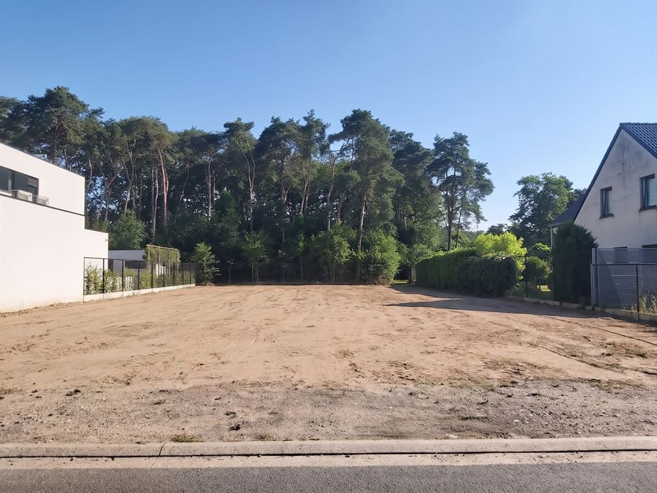Bouwgrond voor open bebouwing 8a49ca in residentiële omgeving te Maasmechelen!