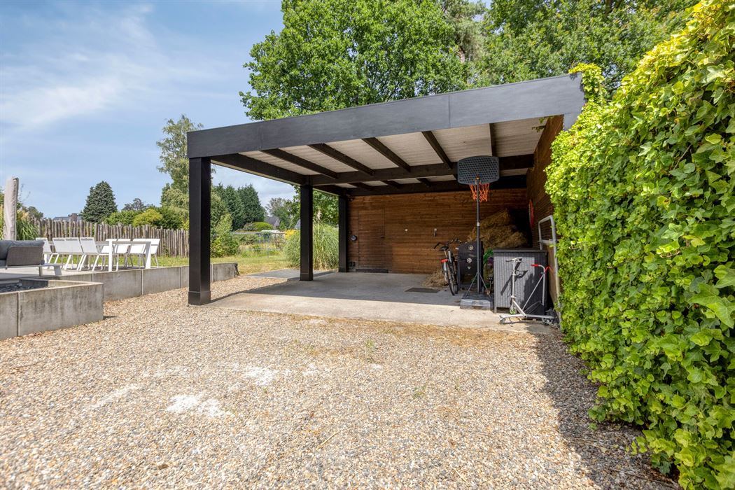 Exclusief wonen waar architectuur, ruimte en levenslang comfort samenkomen.