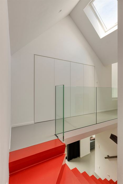 Exclusief wonen waar architectuur, ruimte en levenslang comfort samenkomen.