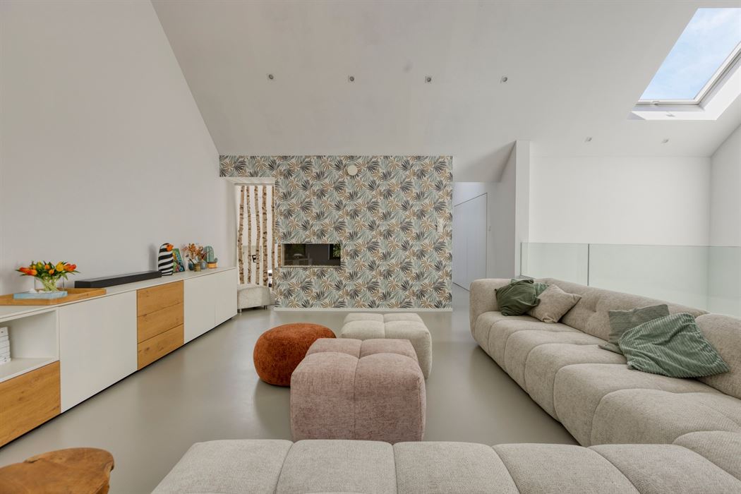 Exclusief wonen waar architectuur, ruimte en levenslang comfort samenkomen.