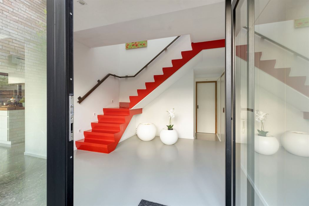 Exclusief wonen waar architectuur, ruimte en levenslang comfort samenkomen.