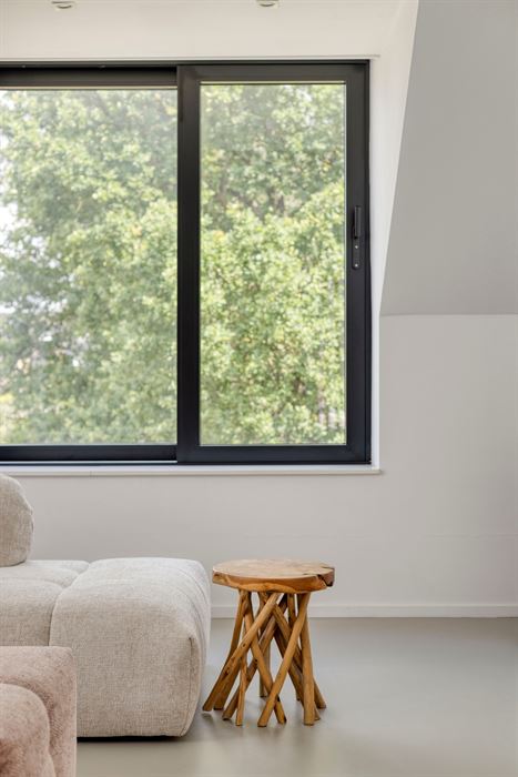 Exclusief wonen waar architectuur, ruimte en levenslang comfort samenkomen.