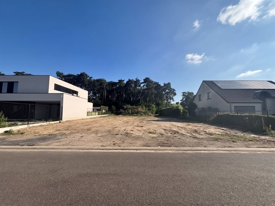 Bouwgrond voor open bebouwing 8a49ca in residentiële omgeving te Maasmechelen!