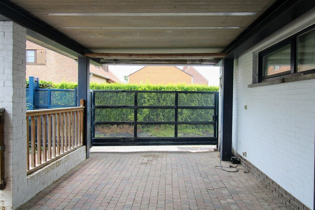 Wonen én werken op een toplocatie – praktijkruimte met ruime duplexwoning met 4 slaapkamers op een perceel van 4a23ca!